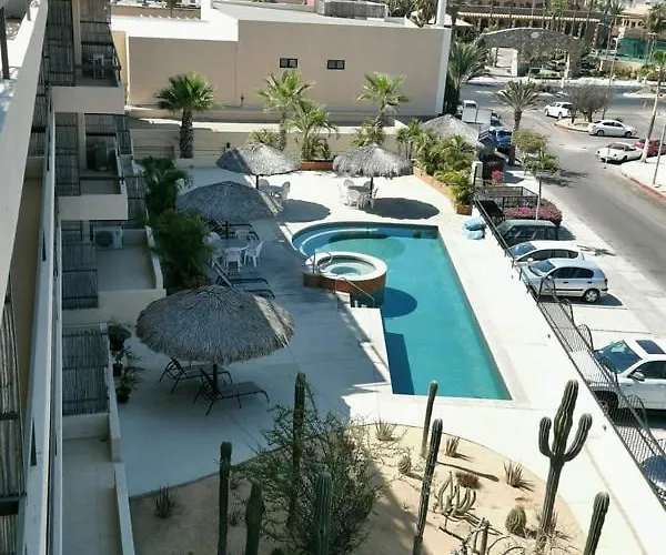 Cabo 3 Bedroom Across From Apartamento